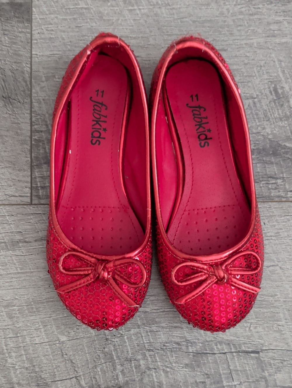 fabkids Red Sequin Bow Ballet Flats, Size 11